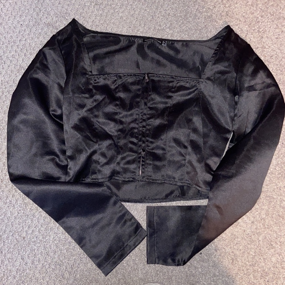 Pretty Little Thing Black long sleeve SMALL